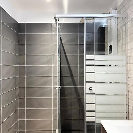 Spacious Athenian 2 Bedroom Apartment Next Metro And Museum Exterior photo